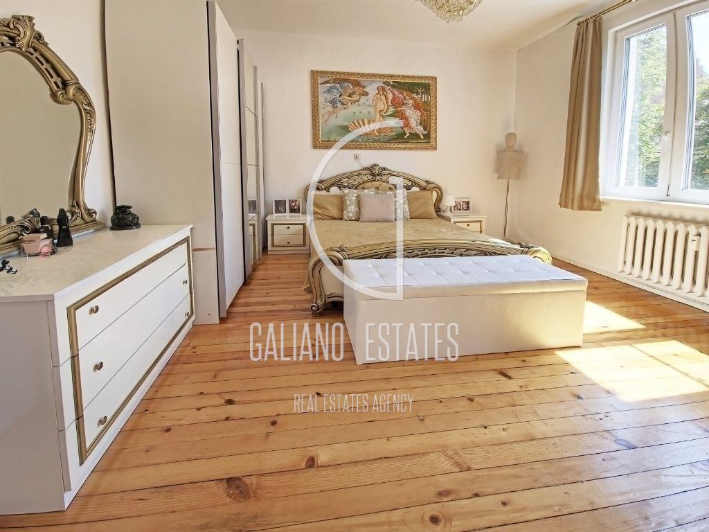 Аристократичен апартамент в идеален център - 0