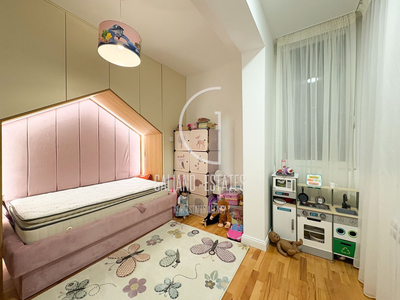 Чисто нов дизайнерски апартамент в кв. Бъкстон - 0