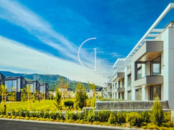 Модерен обзаведен апартамент с 3 спални и двор – 203 Residence - 0