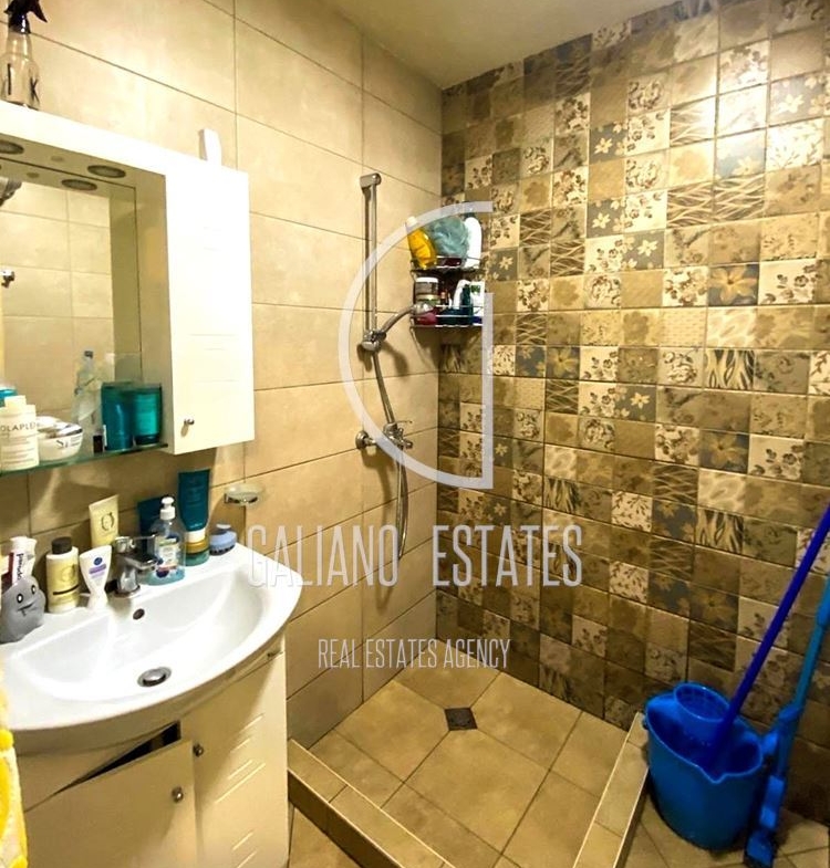 Компактен тристаен апартамент в кв. Кръстова вада - 0