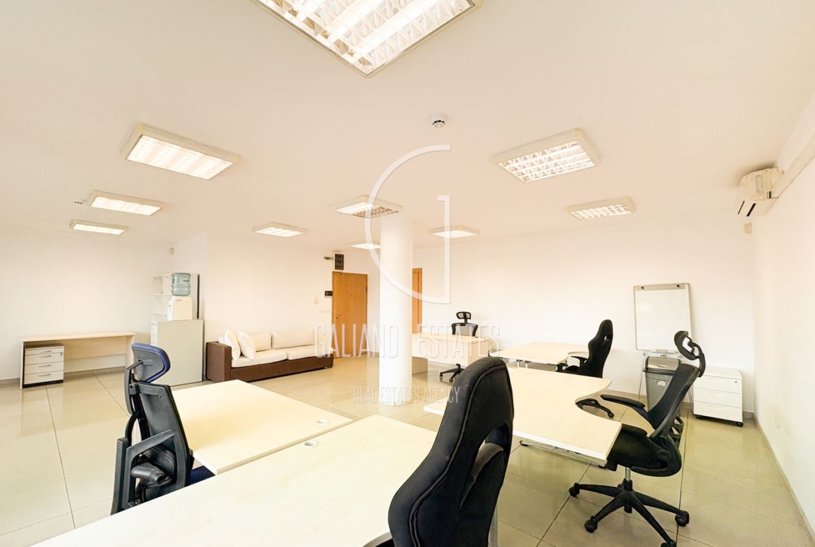 Офис в бизнес сграда, кв.Стрелбище - 0