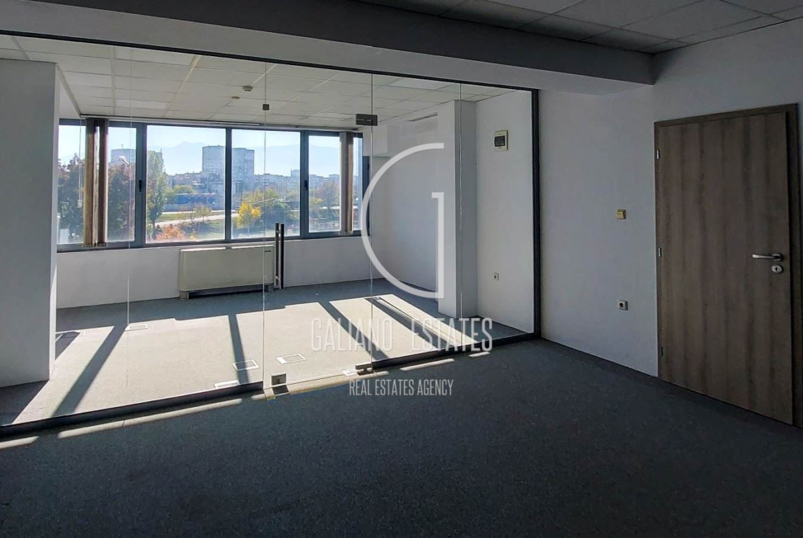 Многофункционално луксозно помещение на бул. Владимир Вазов - 0