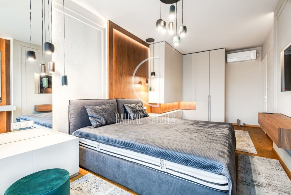 Изключителен четиристаен апартамент в емблематичната сграда в кв. Изток - 0