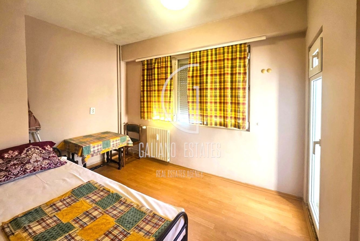 Южен двустаен апартамент в ж.к. Хаджи Димитър - 0