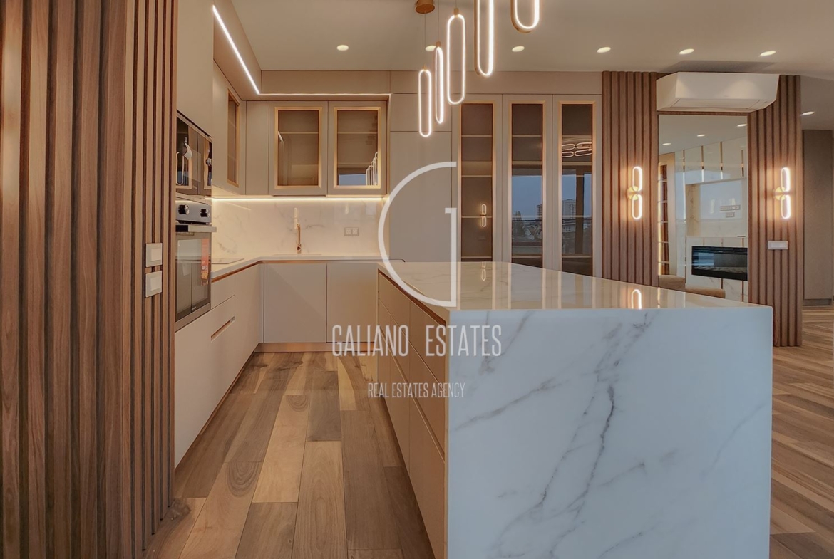 Ексклузивен дизайнерски пентхаус с панорамна тераса в кв. Изток - 0