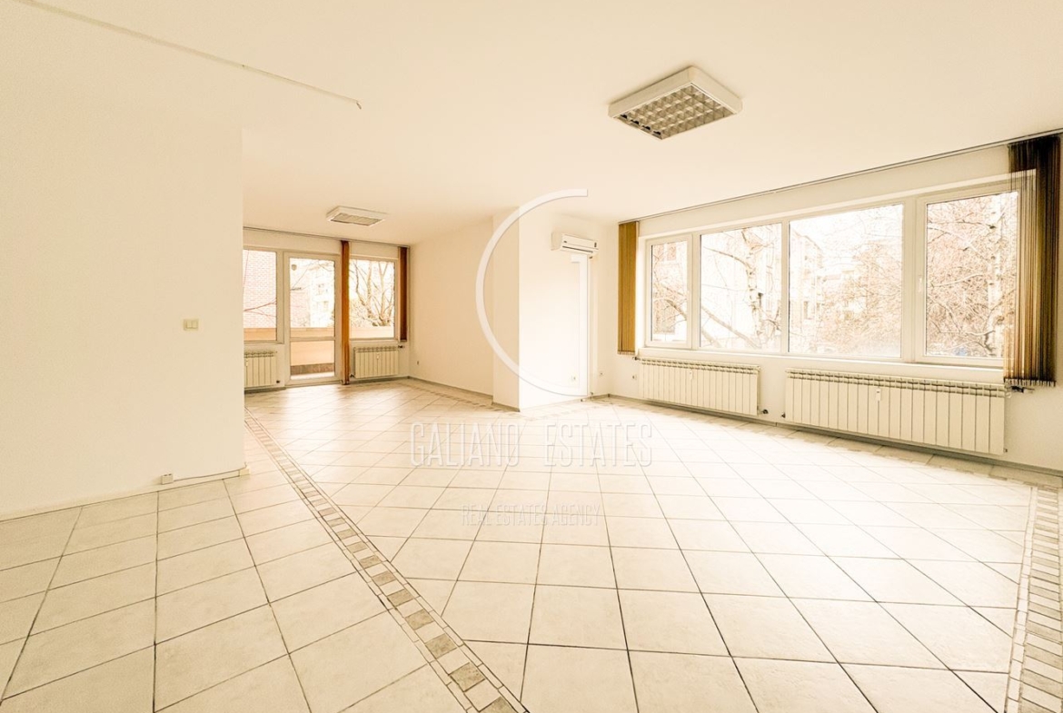 Просторен, светъл офис до метростанция Жулио Кюри - 0