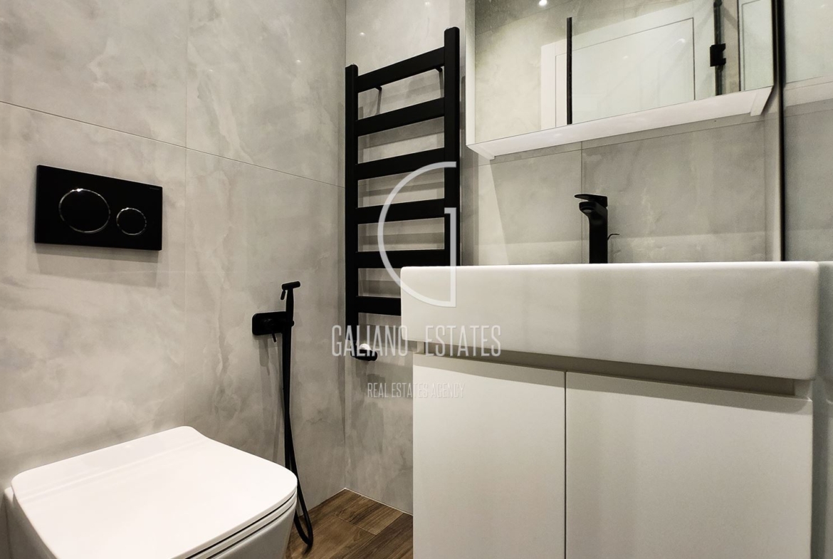 Ексклузивен дизайнерски пентхаус с панорамна тераса в кв. Изток - 0