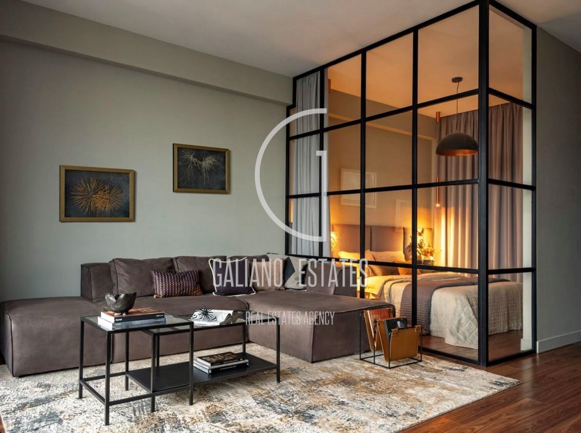 Четиристаен апартамент в бутикова сграда в центъра на София - 0