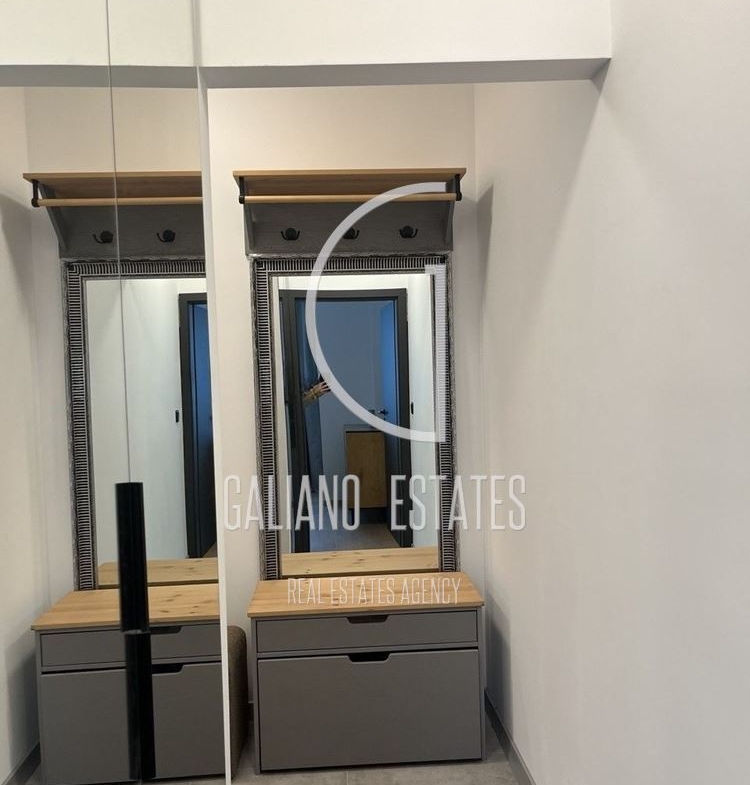 Напълно реновиран двустаен апартамент в Младост 2 - 0