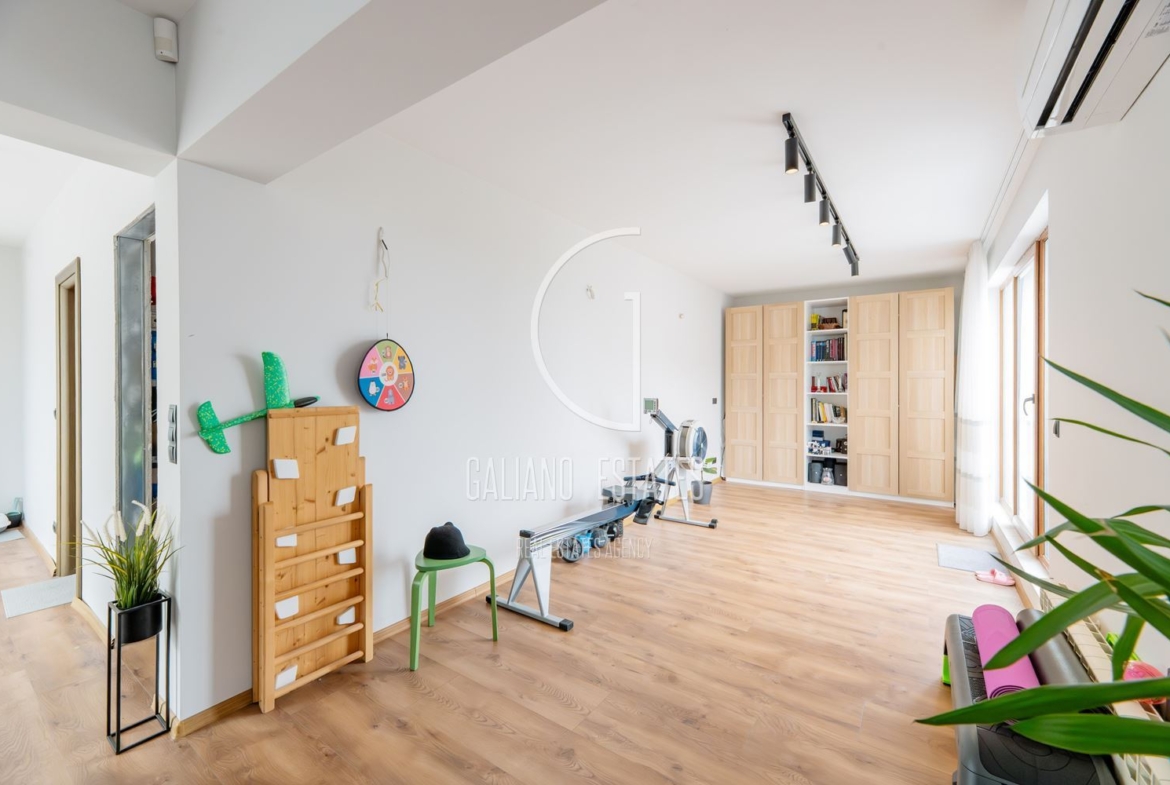 Мезонет с прекрасни тераси до парк - 0