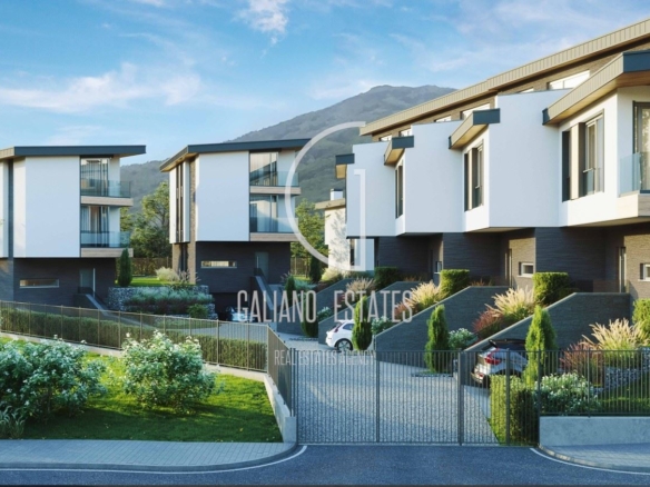 Еднофамилна къща в затворен комплекс със зашеметяваща гледка - 0