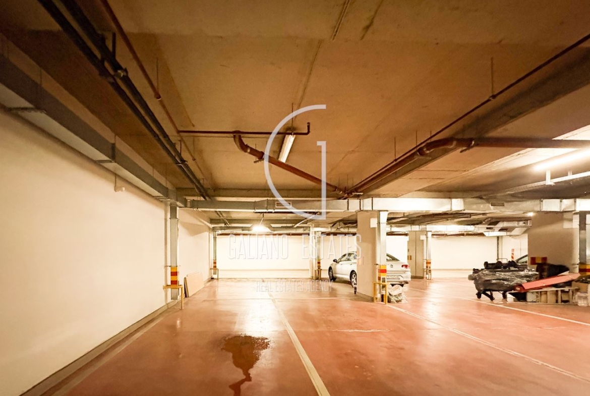 Апартамент в затворен комплекс с прекрасни тераси - 0