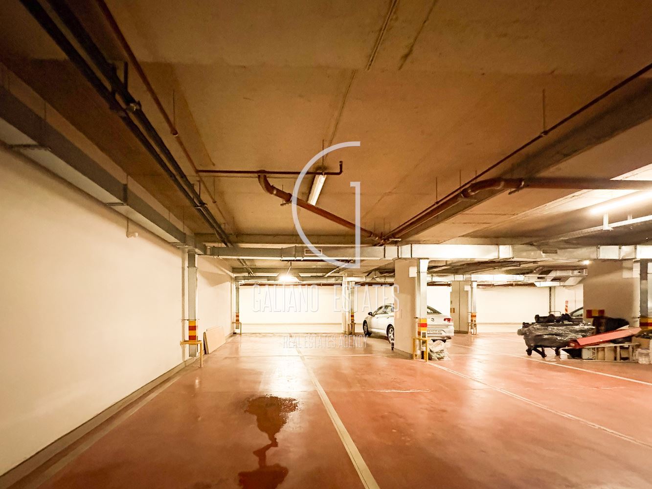 Апартамент в затворен комплекс с прекрасни тераси - 0