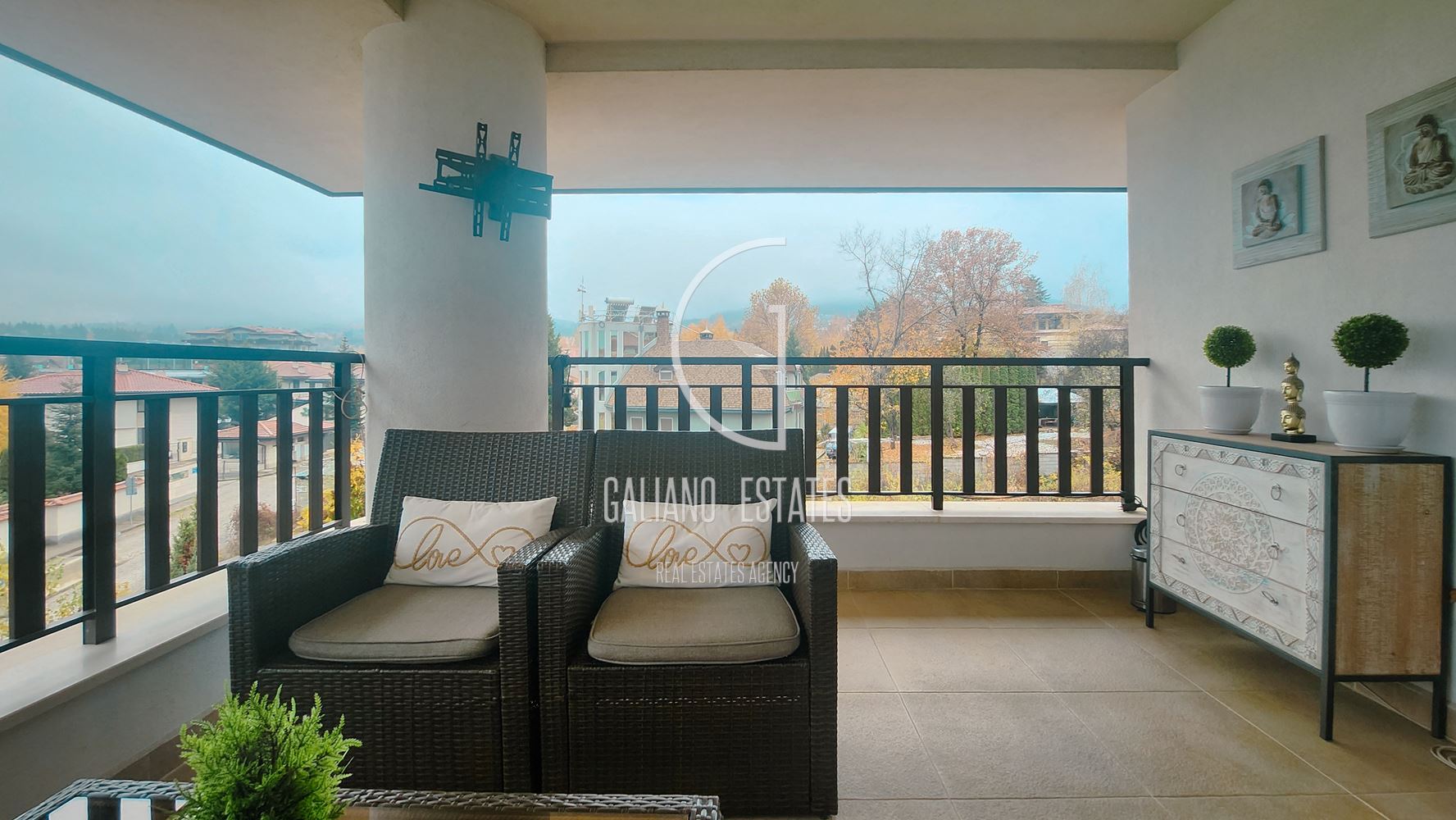 Четиристаен апартамент в затворен комплекс в местност Камбаните - 0