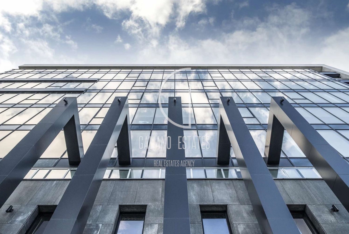 Представителен офис с панорамна 360° гледка в престижна бизнес сграда – Младост 4 - 0