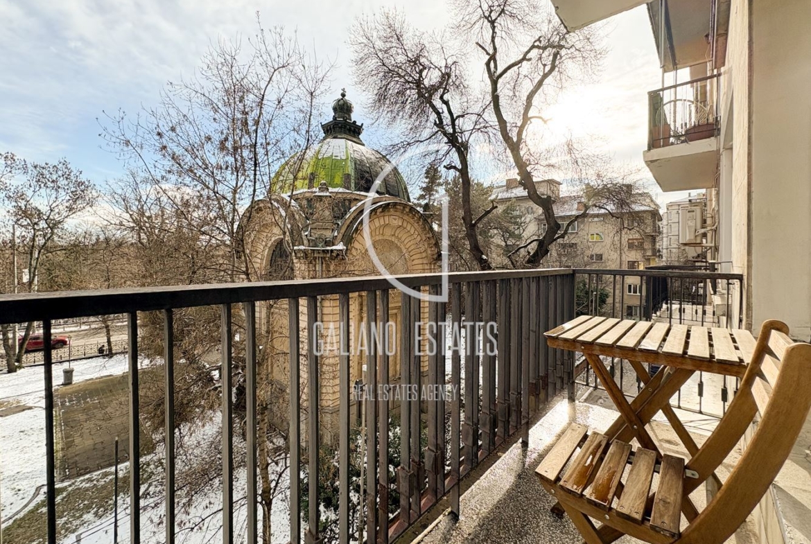 Прекрасен апартамент до Софийски университет - 0