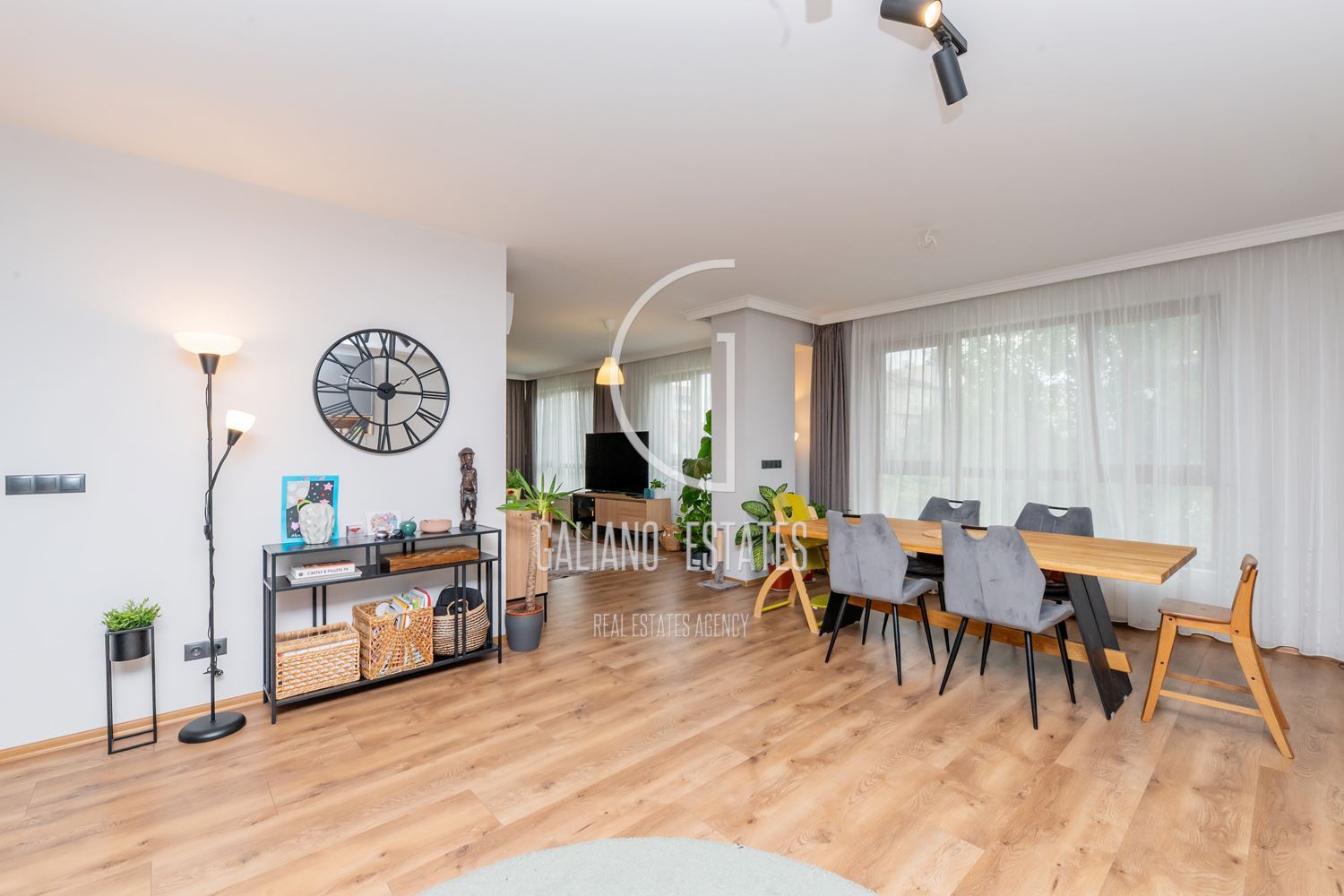 Мезонет с прекрасни тераси до парк - 0