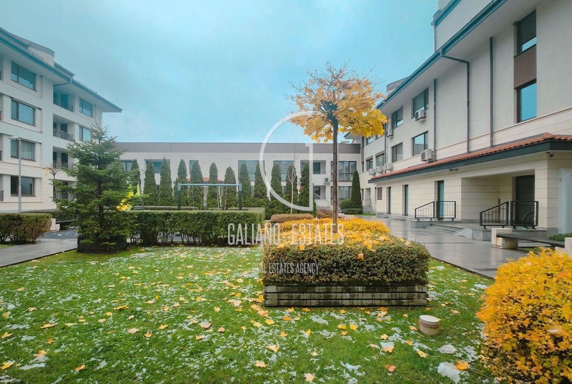 Четиристаен апартамент в затворен комплекс в местност Камбаните - 0