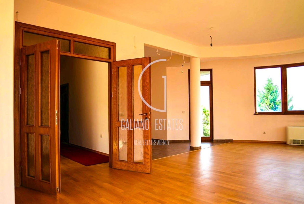 Просторна фамилна къща с функционално разпределение в кв. Симеоново - 0