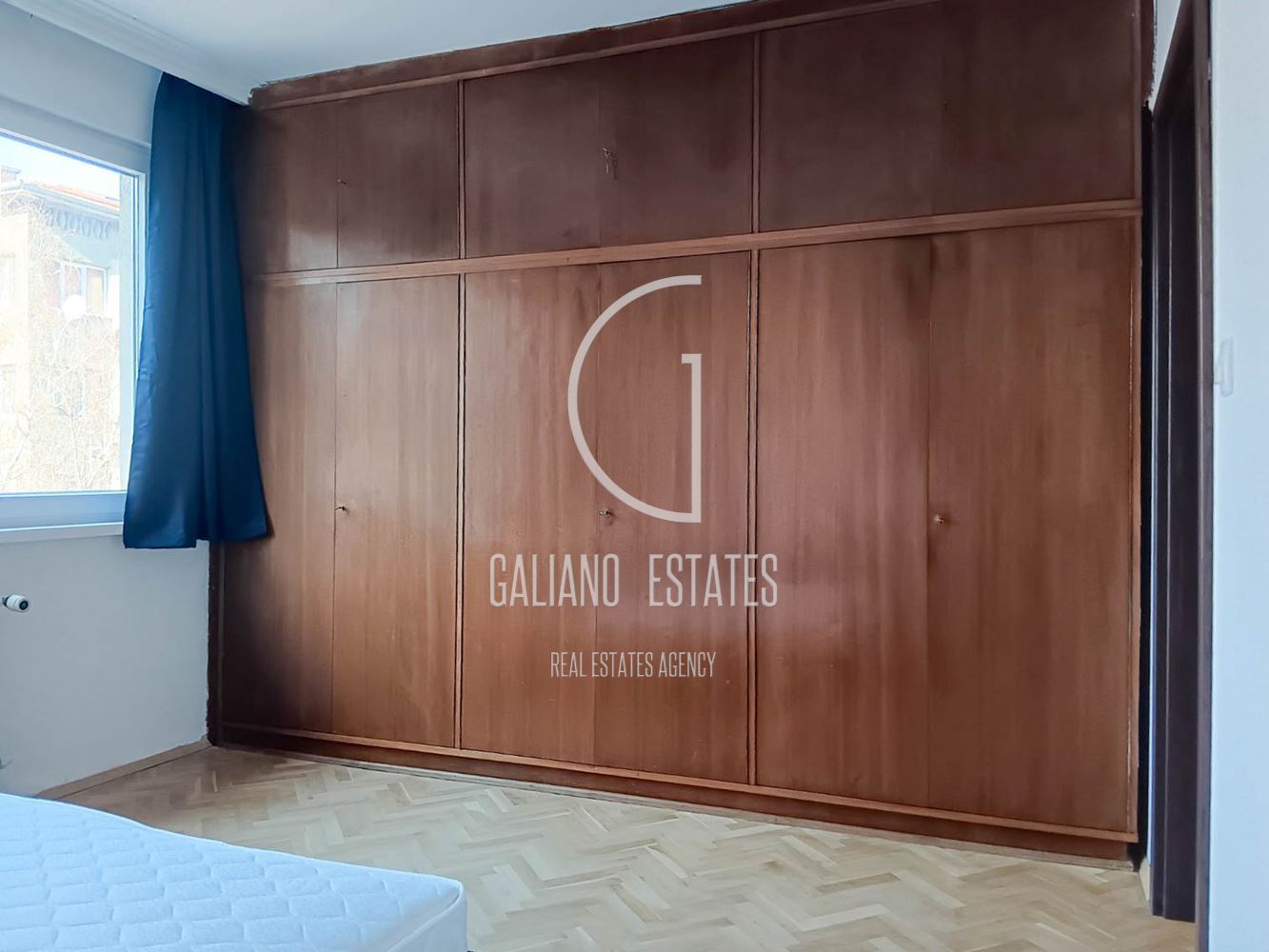 Четиристаен апартамент кв. Медицинска академия - 0