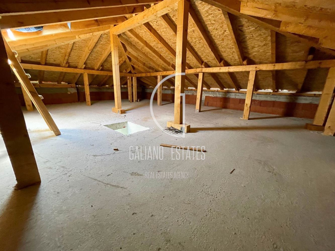 Уютна еднофамилна къща в гр. Костинброд - 0