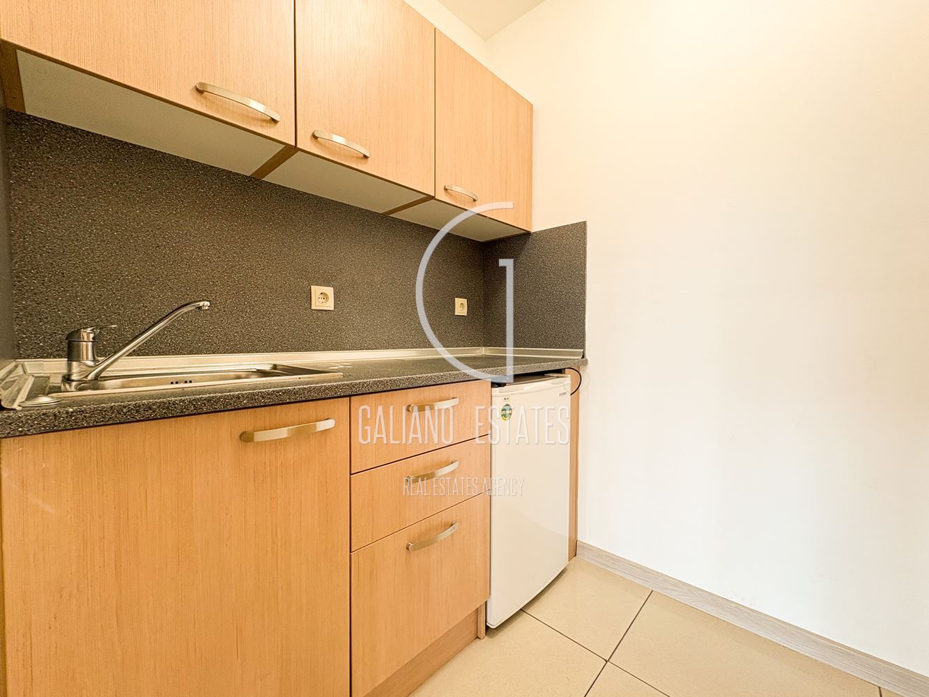 Офис в бизнес сграда, кв.Стрелбище-0 Офис в бизнес сграда, кв.Стрелбище - 0