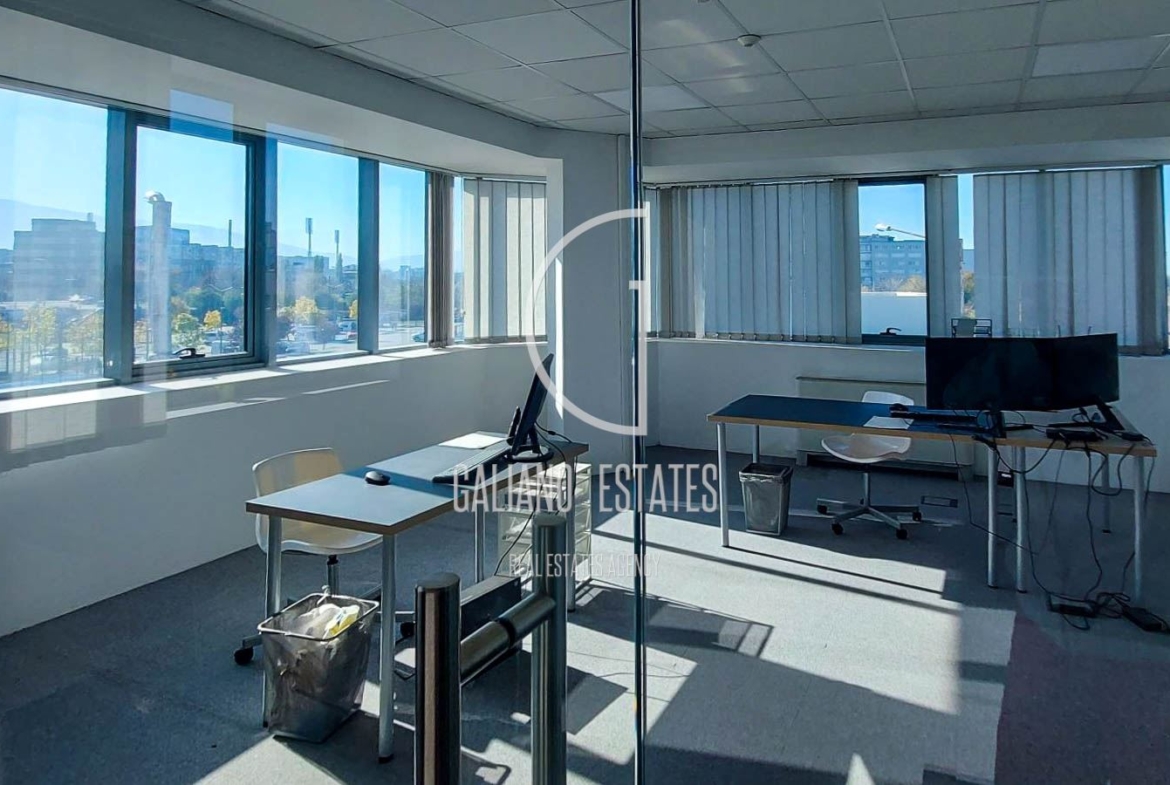 Многофункционално луксозно помещение на бул. Владимир Вазов - 0