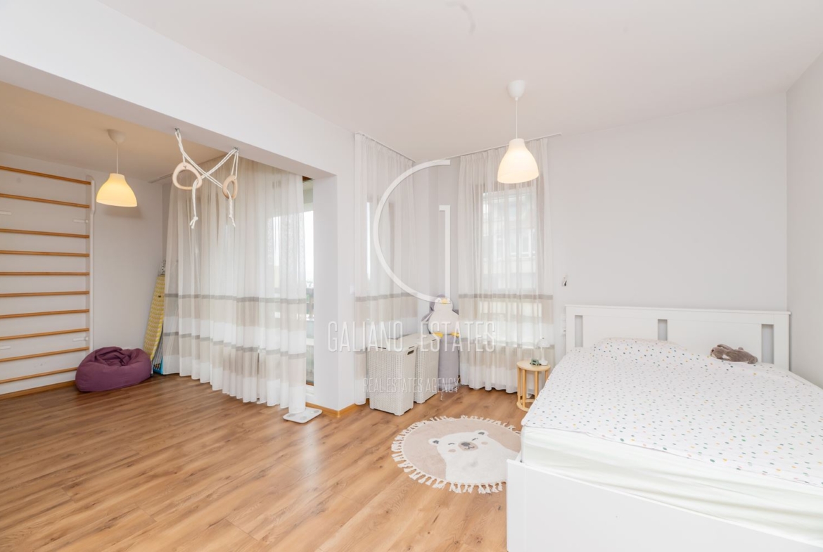 Мезонет с прекрасни тераси до парк - 0