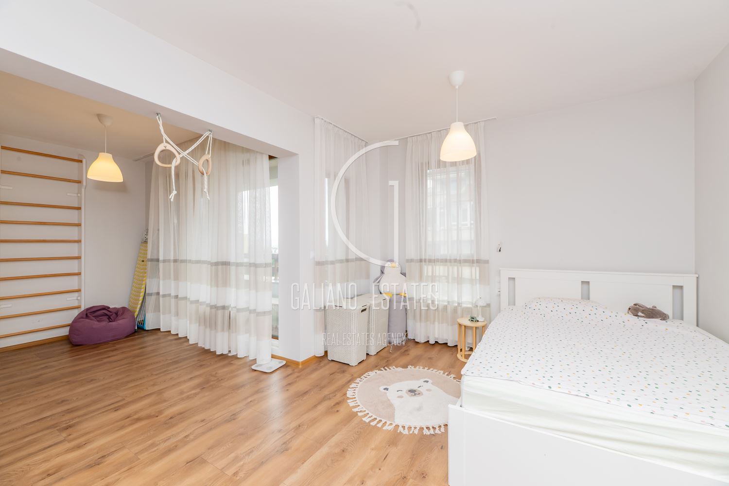 Мезонет с прекрасни тераси до парк - 0