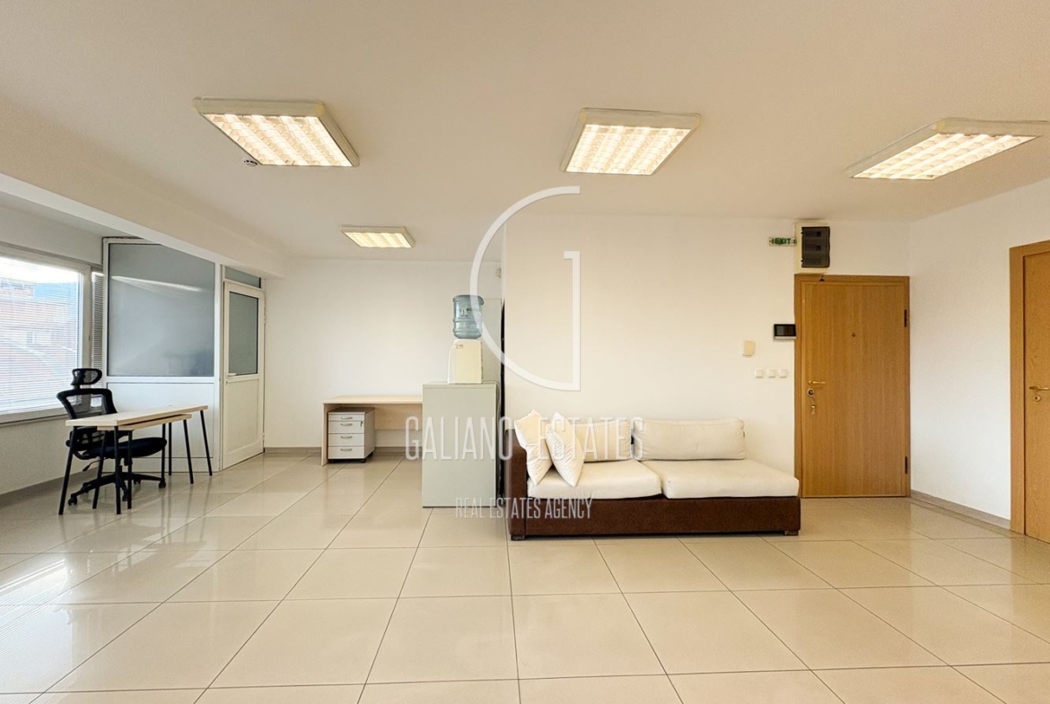 Офис в бизнес сграда, кв.Стрелбище - 0