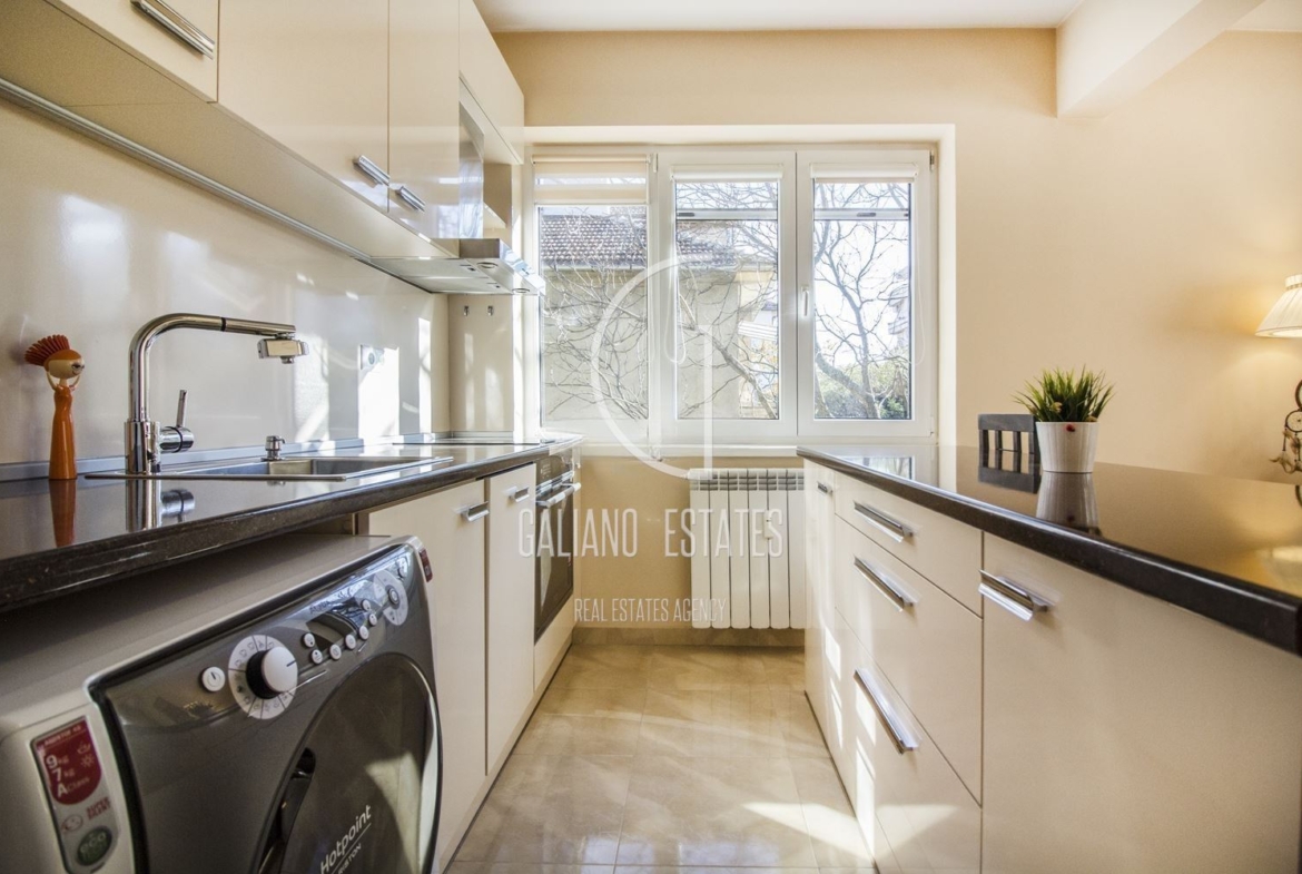 Уютен тристаен апартамент до ул. Любен Каравелов - 0