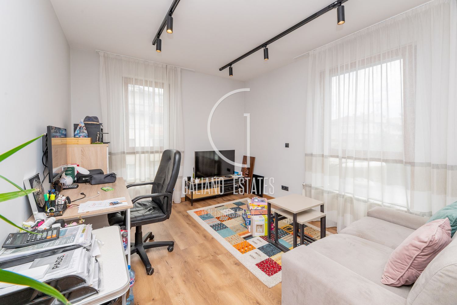 Мезонет с прекрасни тераси до парк - 0