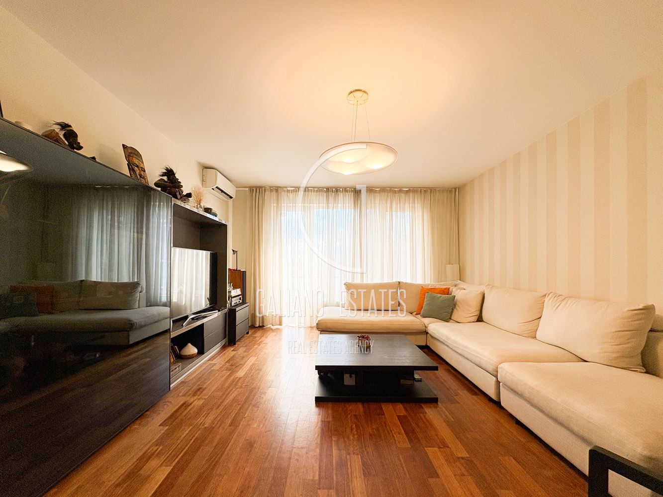 Прекрасен апартамент до Софийски университет-0 Прекрасен апартамент до Софийски университет - 0