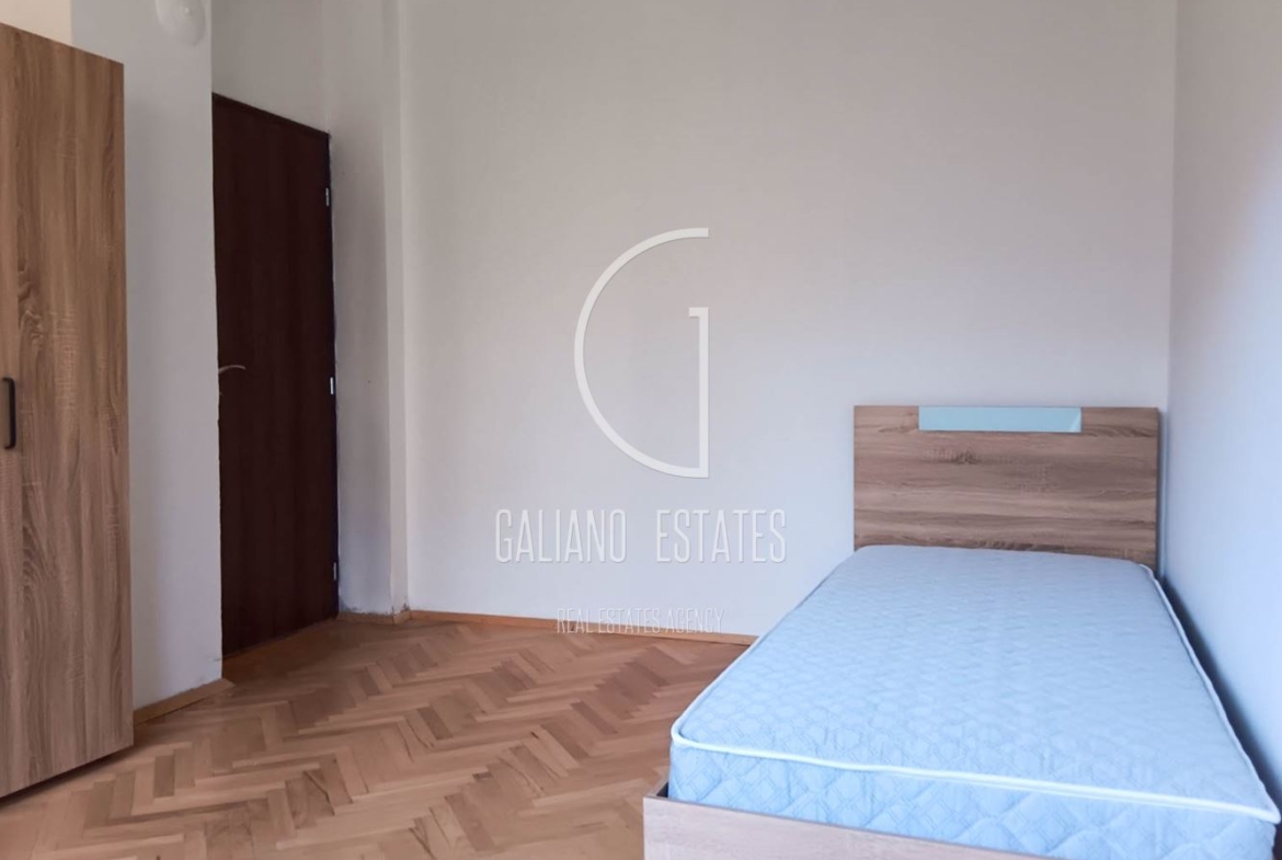 Четиристаен апартамент кв. Медицинска академия - 0