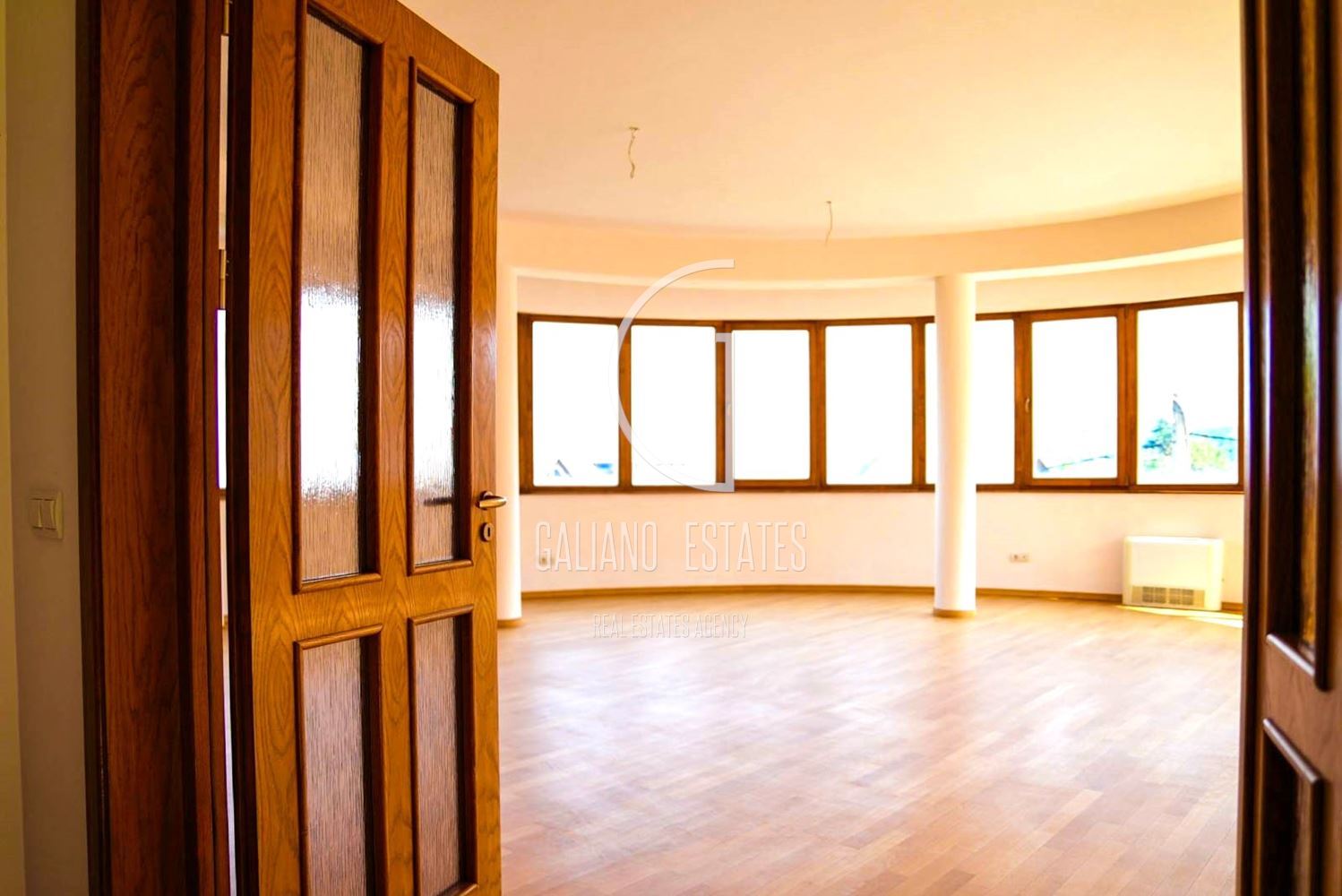 Просторна фамилна къща с функционално разпределение в кв. Симеоново - 0