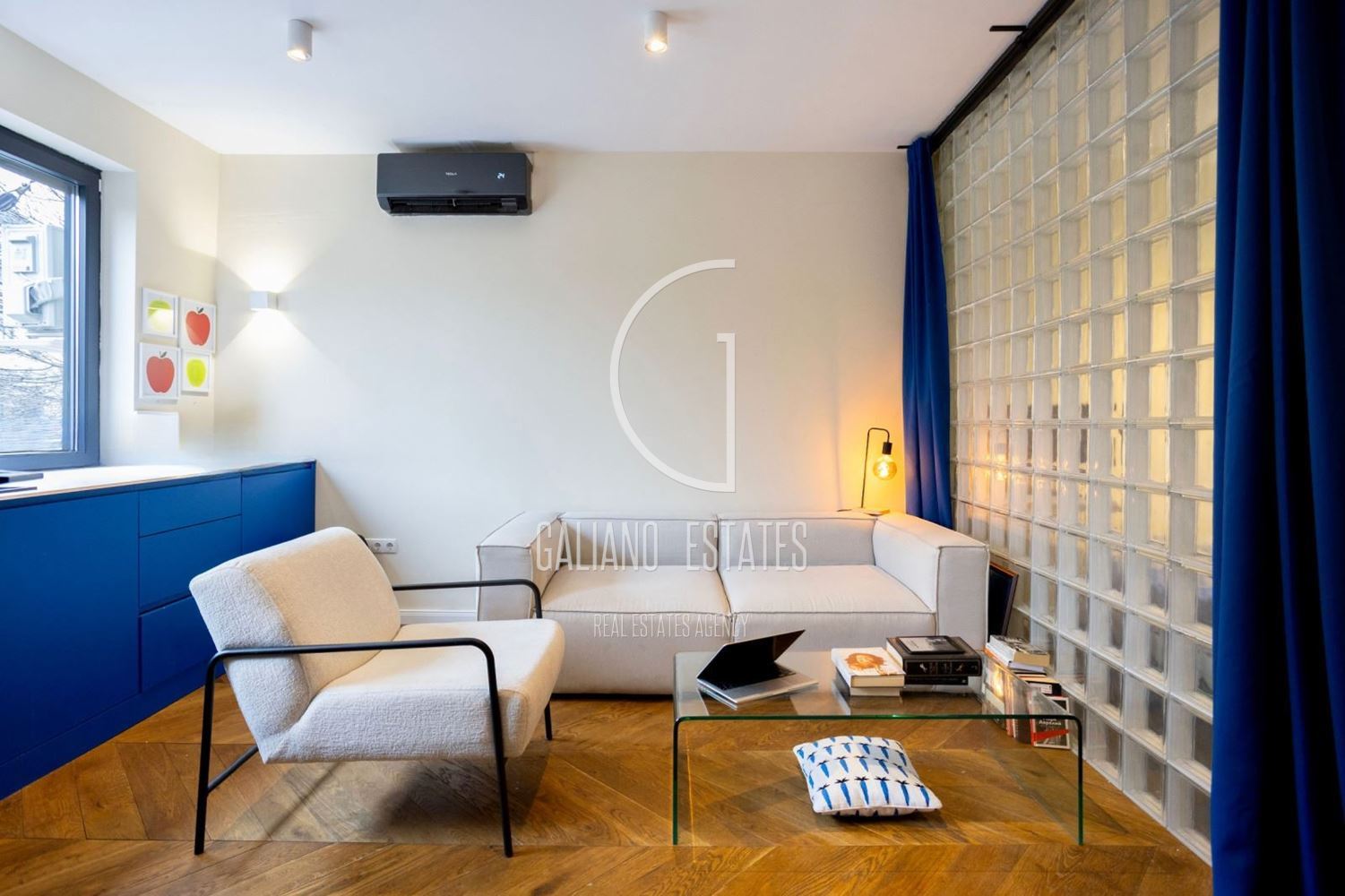 Компактен апартамент в Топ Център с паркомясто - 0