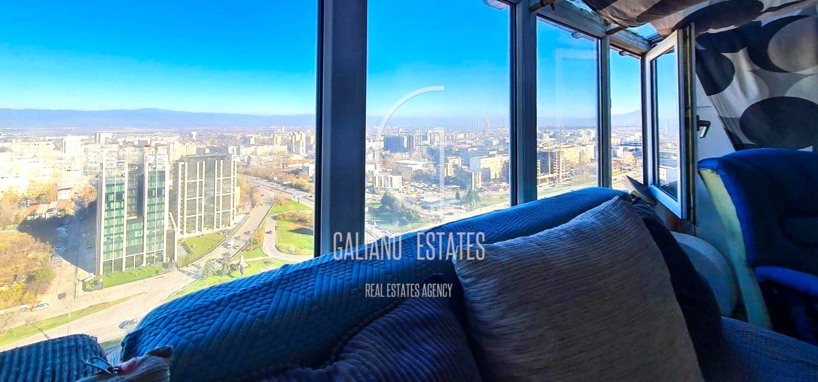 Просторен двустаен апартамент в ж.к. Младост 1 - 0