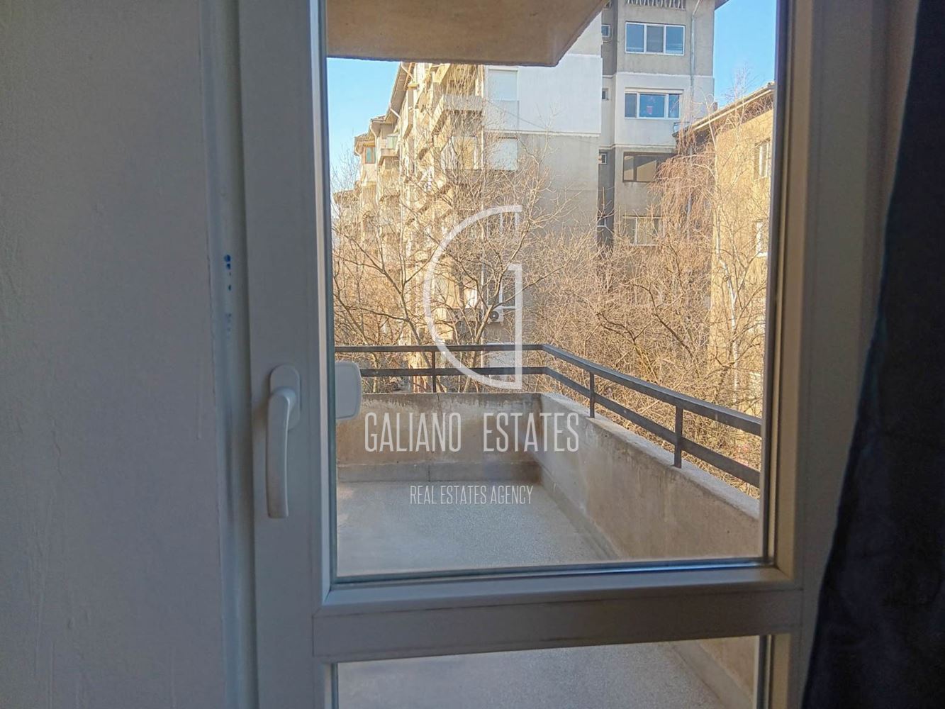 Четиристаен апартамент кв. Медицинска академия - 0