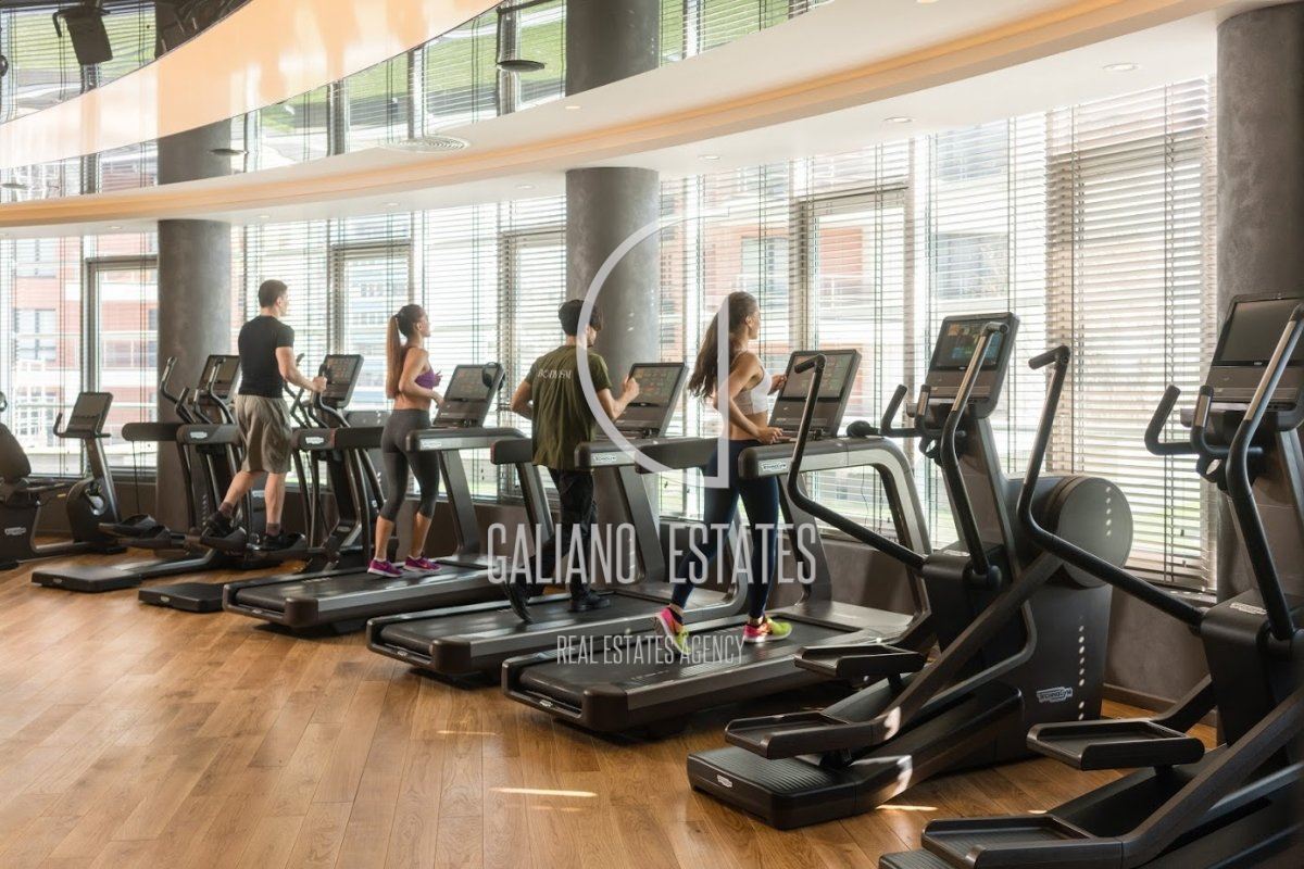 Апартамент в затворен комплекс с прекрасни тераси - 0