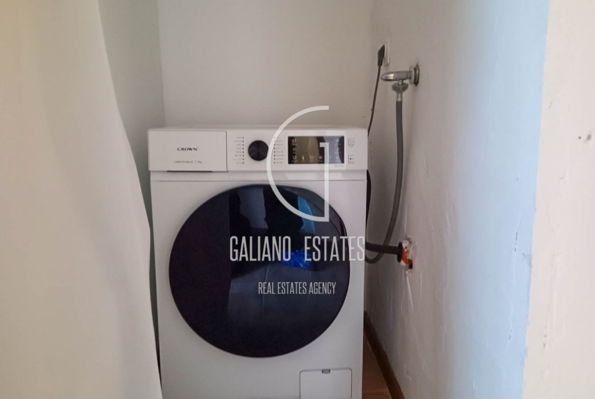 Четиристаен апартамент кв. Медицинска академия - 0