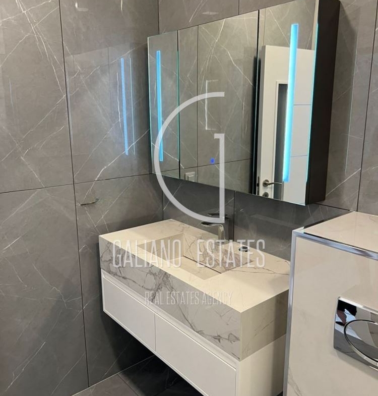 ДВустаен апартамент в кв. Кръстова вада - 0