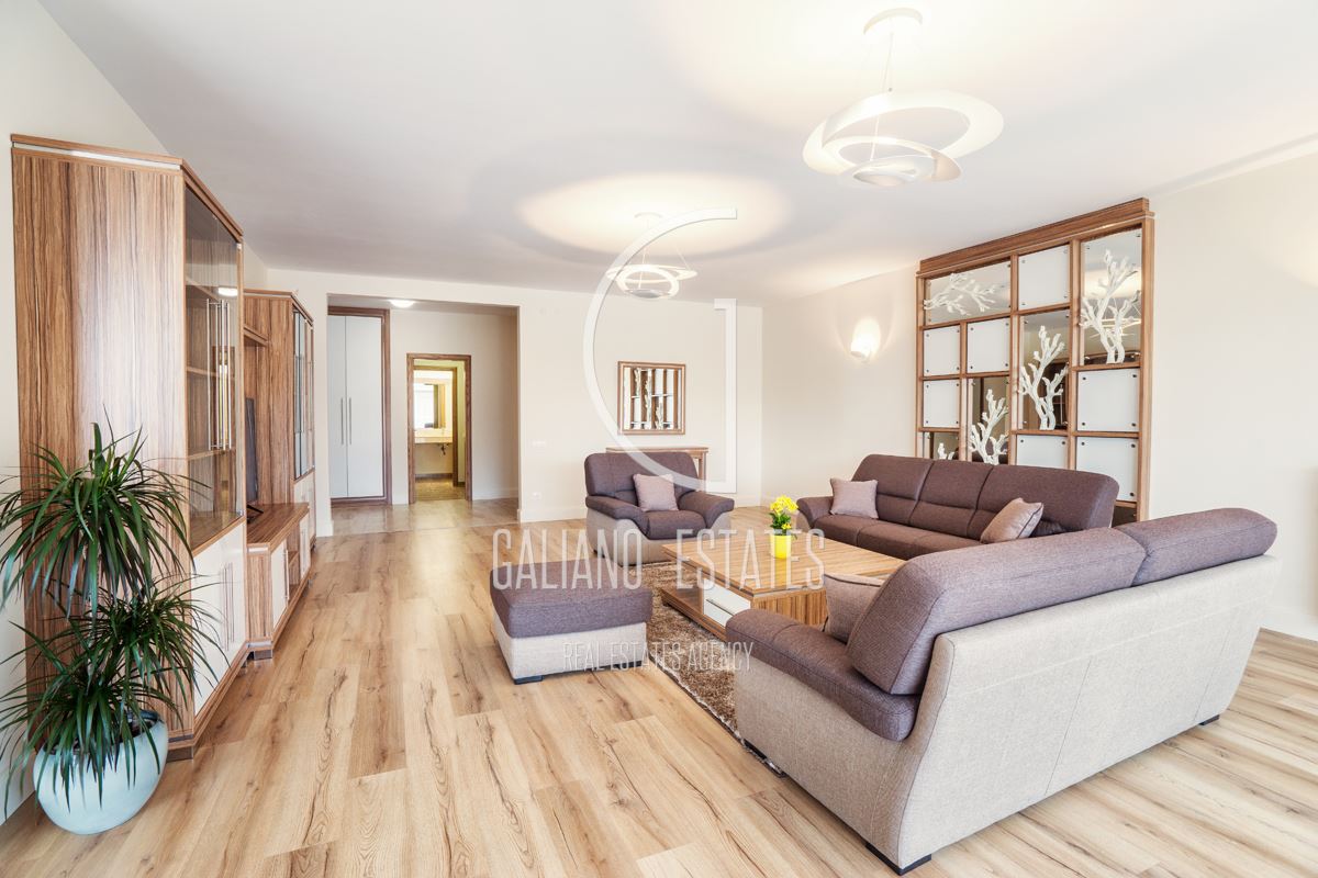 Просторен апартамент в комплекс Макси - 0