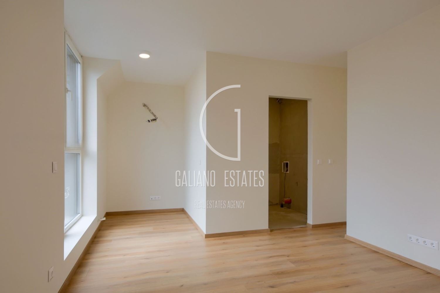 Слънчев тристаен апартамент в кв. Манастирски ливади - запад - 0