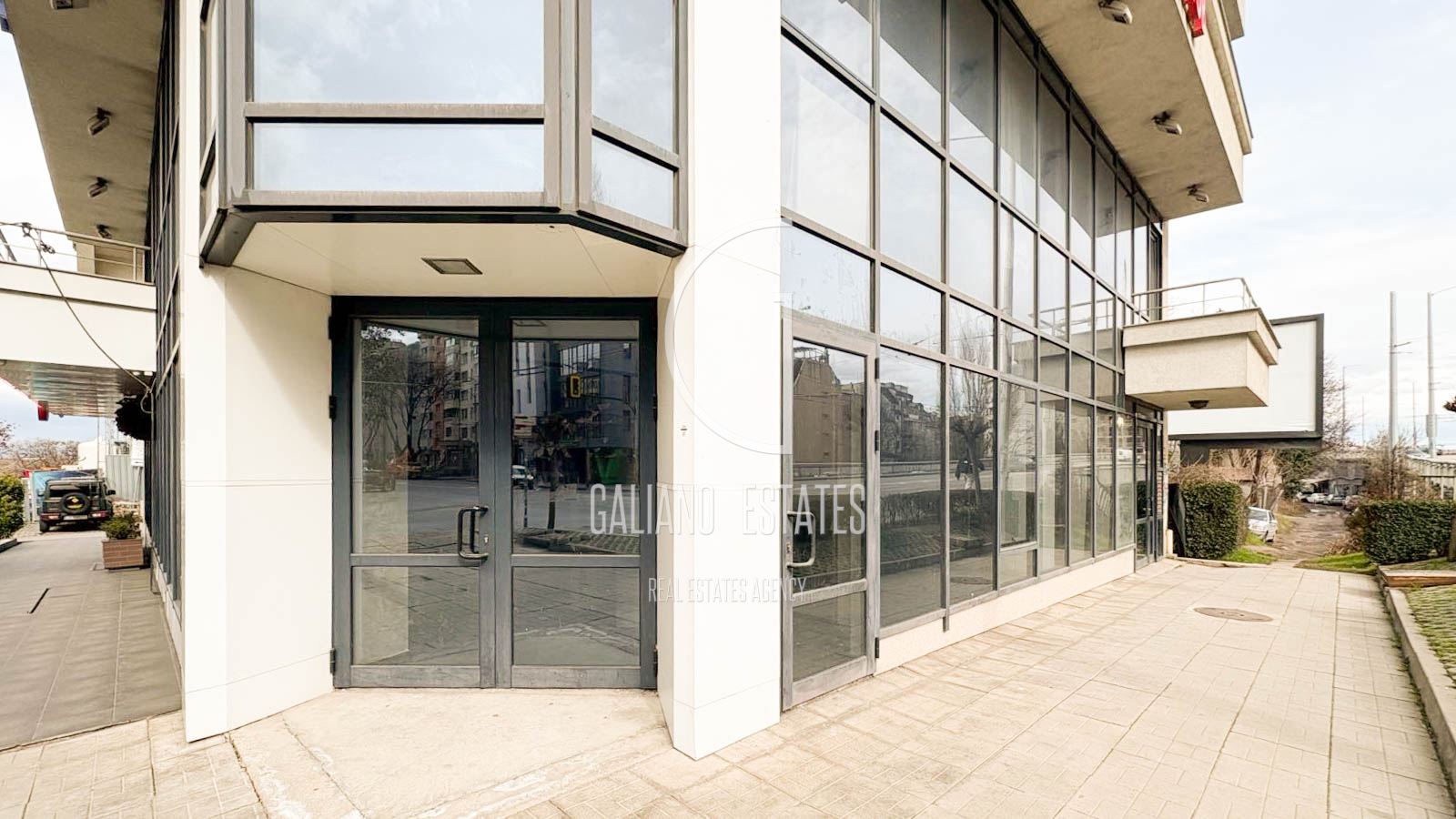 Търговско помещение на бул.Дондуков - 0