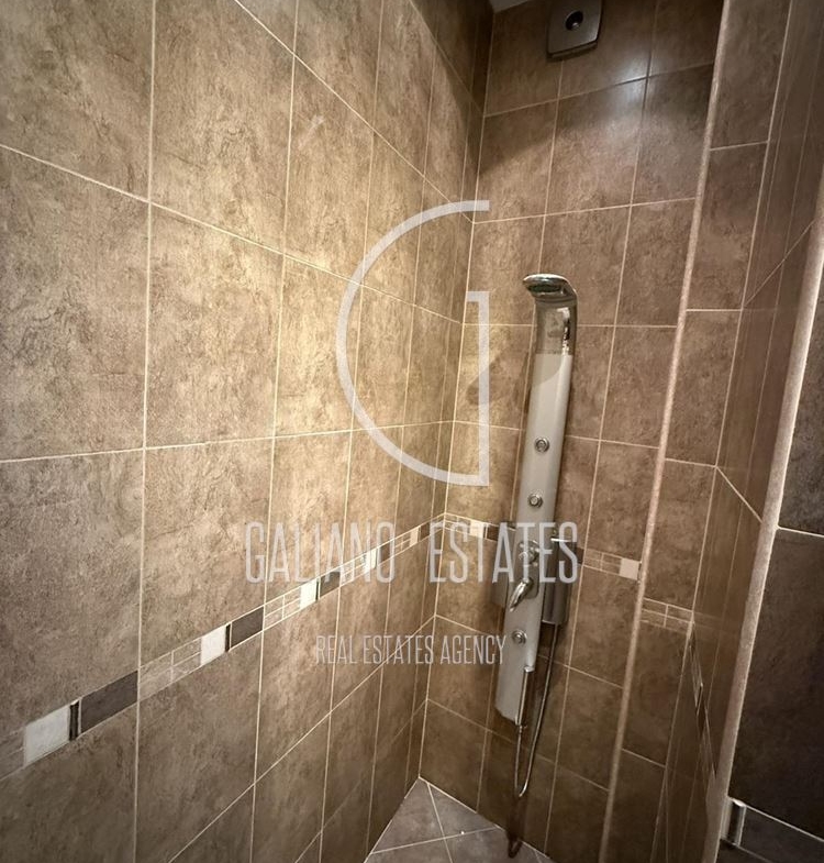 Елегантен двустаен апартамент, Докторски паметник - 0