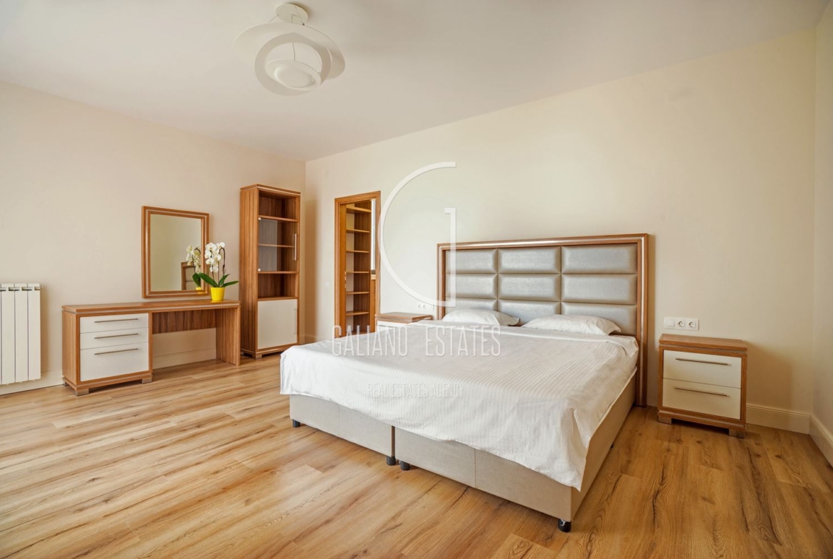 Просторен апартамент в комплекс Макси - 0