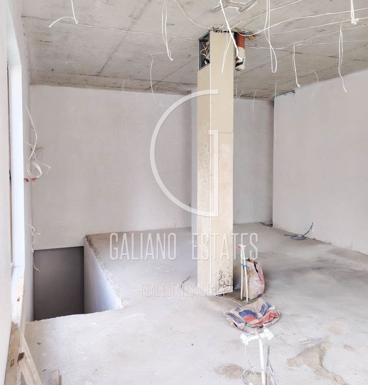 Премиум търговско помещение в кв. Витоша - 0