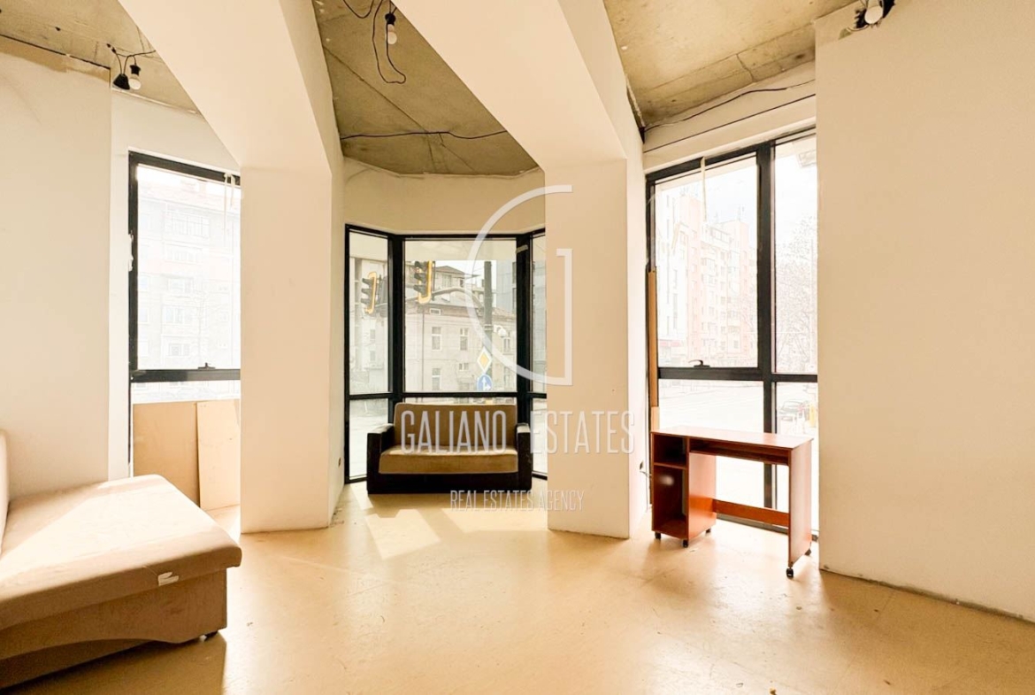 Търговско помещение на бул.Дондуков - 0