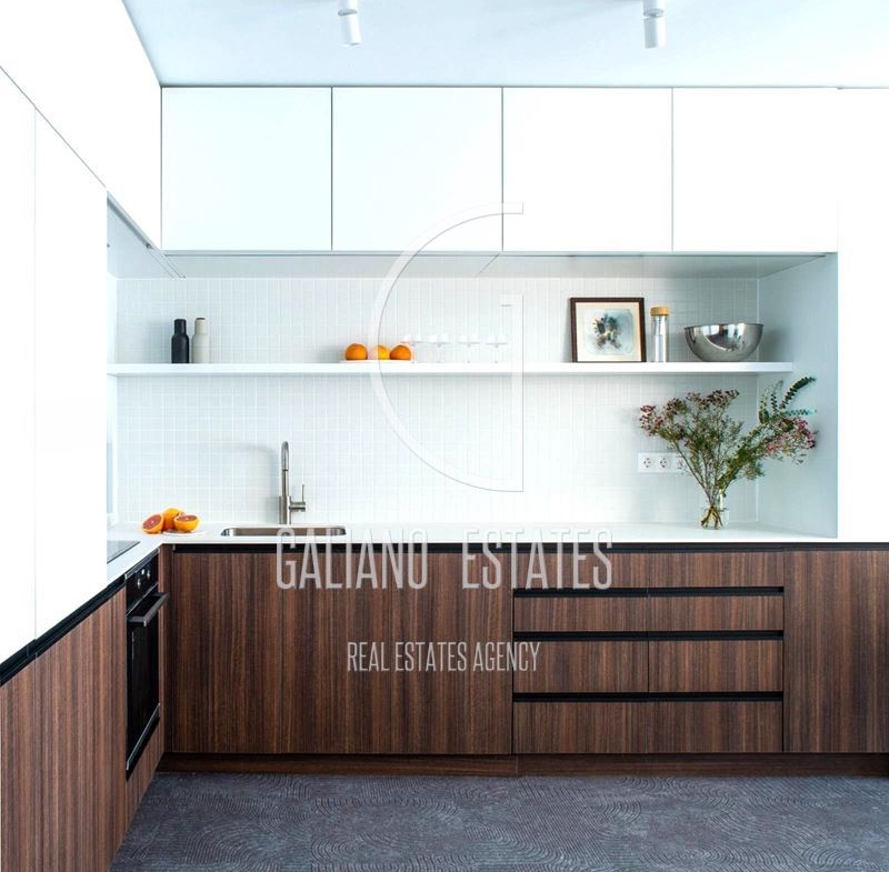 Дизайнерски двустаен апартамент в кв. Кръстова вада - 0