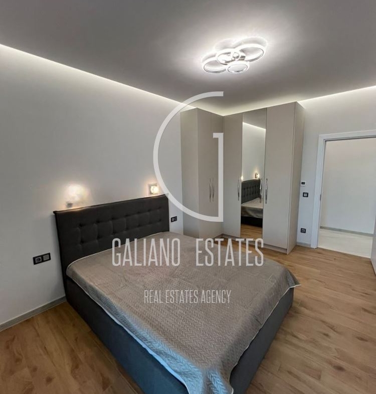 ДВустаен апартамент в кв. Кръстова вада - 0